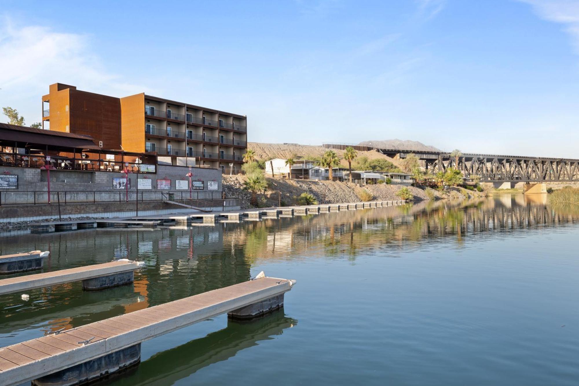 Topock66 Hotel Exteriér fotografie